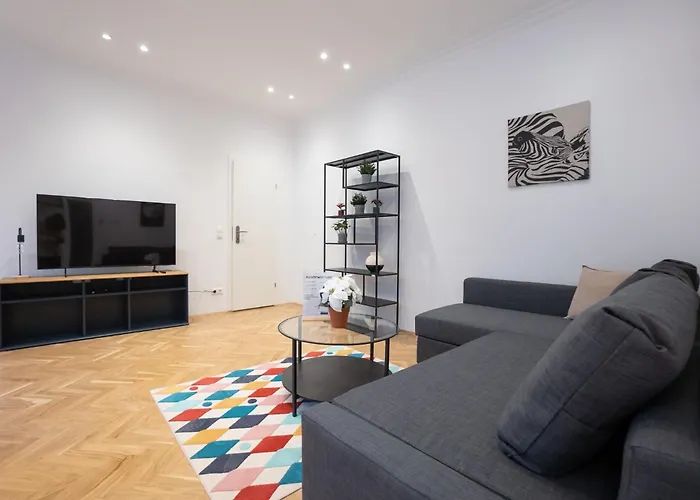Cozy Getaway With Balcony Διαμέρισμα