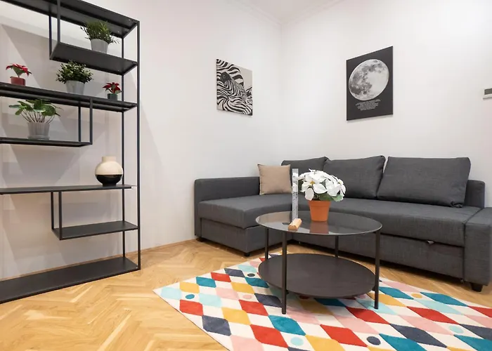 Διαμέρισμα Cozy Getaway With Balcony